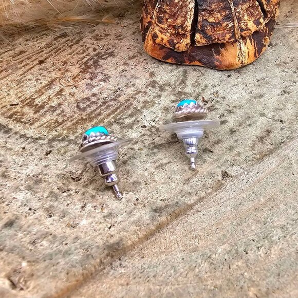 Native America Turquoise Sterling Stamped Ear Stud - Picture 3 of 8